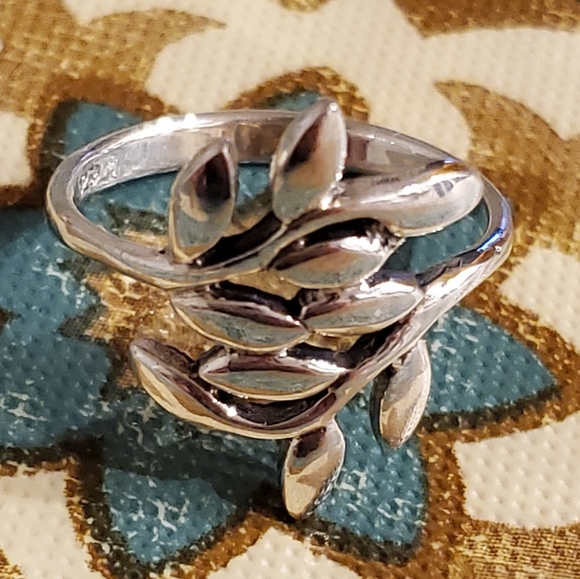 NEW 925 Olive Branch with Leaves  Wrap Ring - Picture 6 of 8